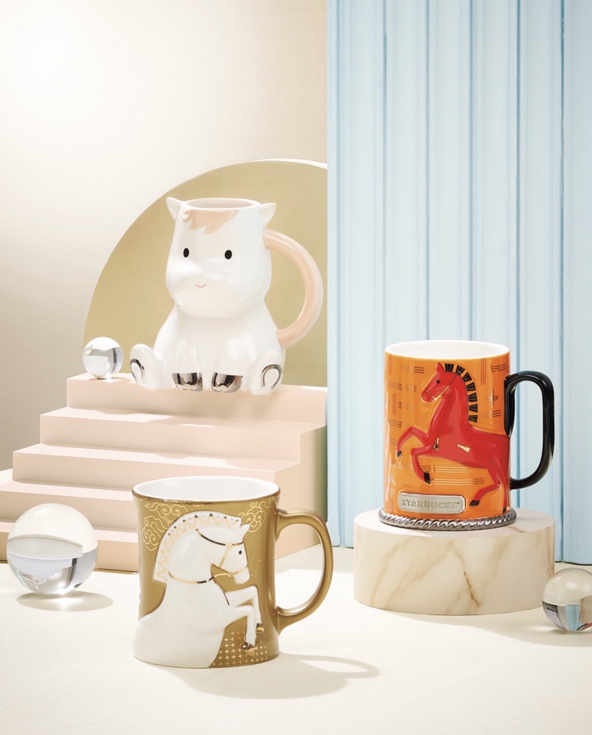 韓国スタバ】2026年ニューイヤーMDが登場！干支「馬」モチーフのマグ
