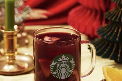韓国スタバ｜冬の定番「クラシック ヴァンショー ヒビスカス ティ」登場！体が温まるホリデードリンク